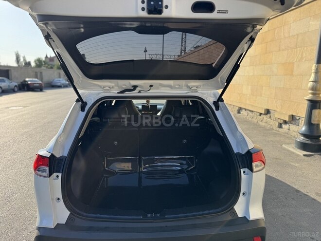 Toyota Corolla Cross 2024, 19,000 km - 2.0 l - Bakı