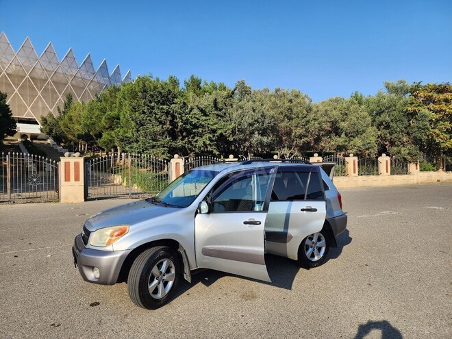 Toyota RAV4 2004, 300,000 km - 2.4 l - Bakı