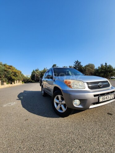 Toyota RAV4 2004, 300,000 km - 2.4 l - Bakı