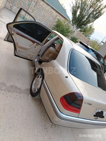 Mercedes C 230 1997, 593,848 km - 2.3 l - Sumqayıt