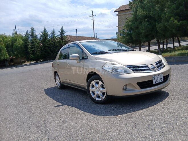 Nissan Tiida-20