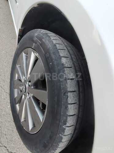 Hyundai Sonata 2009, 302,000 km - 2.4 л - Şirvan