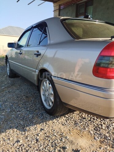 Mercedes C 200 1995, 497,000 km - 2.0 l - Xaçmaz