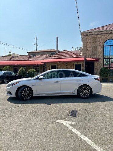 Hyundai Sonata-4