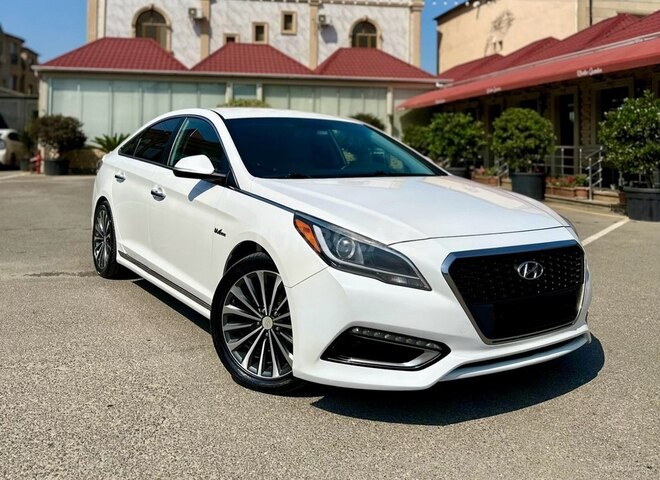 Hyundai Sonata-1