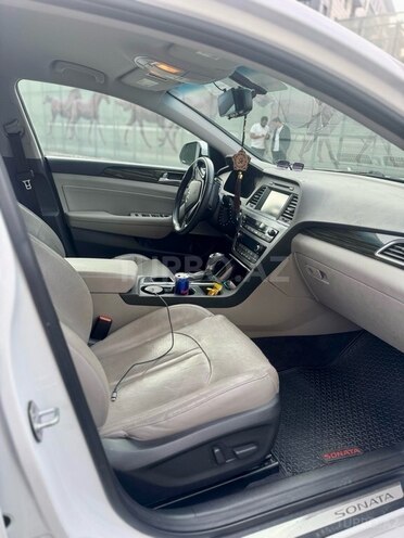 Hyundai Sonata-9