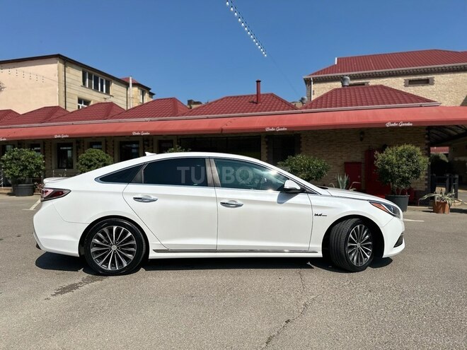Hyundai Sonata-8