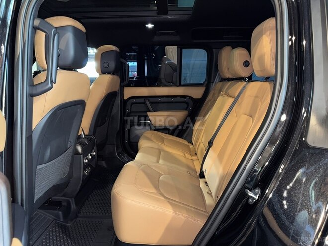 Land Rover Defender-12