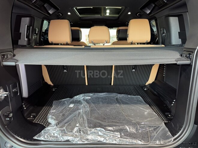 Land Rover Defender-19