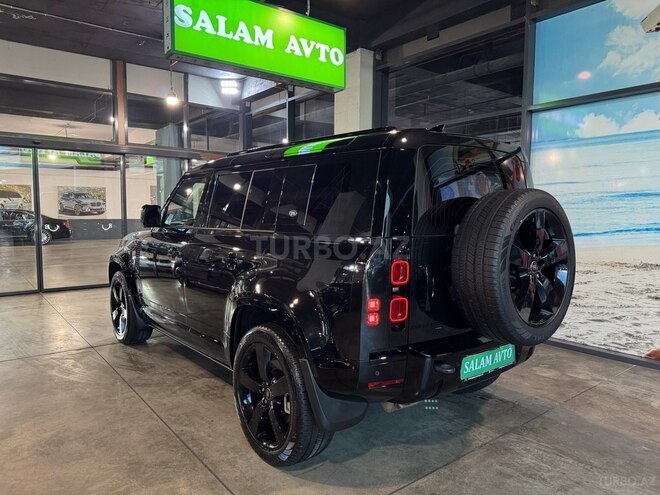Land Rover Defender-4