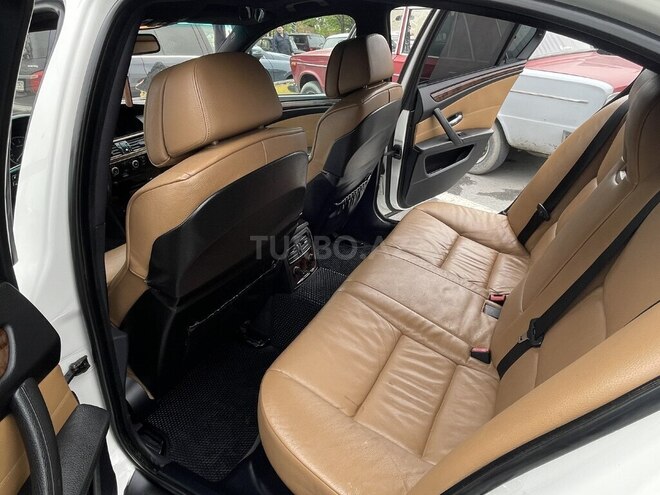 BMW 525-7
