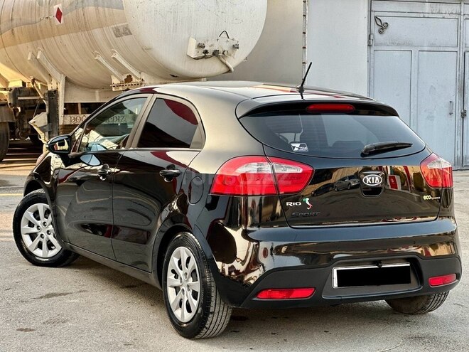 Kia Rio 2011, 234,521 km - 1.1 л - Sumqayıt