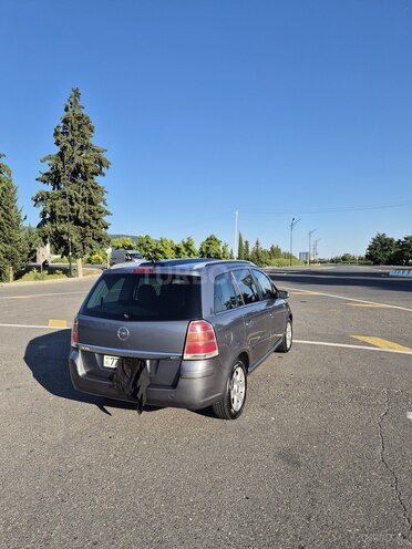 Opel Zafira 2006, 400,000 km - 1.9 l - Qax