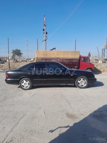 Mercedes E 240 1998, 250,000 km - 2.4 l - Bakı