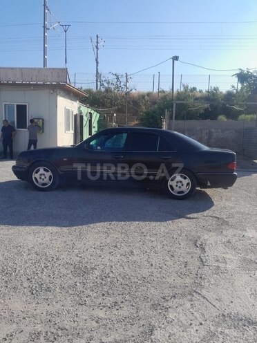 Mercedes E 240 1998, 250,000 km - 2.4 l - Bakı