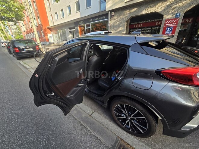Toyota C-HR 2018, 130,000 km - 1.8 l - Bakı