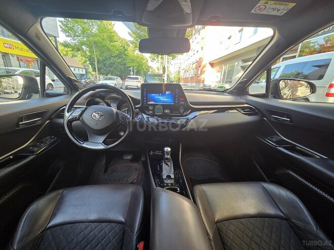 Toyota C-HR 2018, 130,000 km - 1.8 l - Bakı