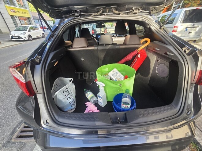 Toyota C-HR 2018, 130,000 km - 1.8 l - Bakı