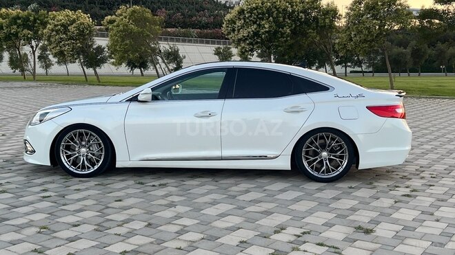 Hyundai Grandeur 2015, 250,000 km - 2.2 л - Bakı