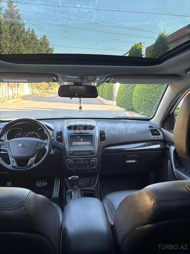 Kia Sorento-16