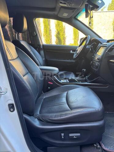 Kia Sorento-12