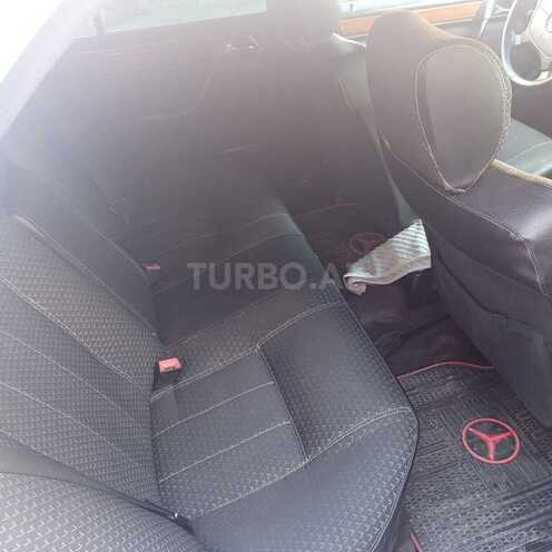 Mercedes E 220 1993, 534,601 km - 2.2 l - Kürdəmir