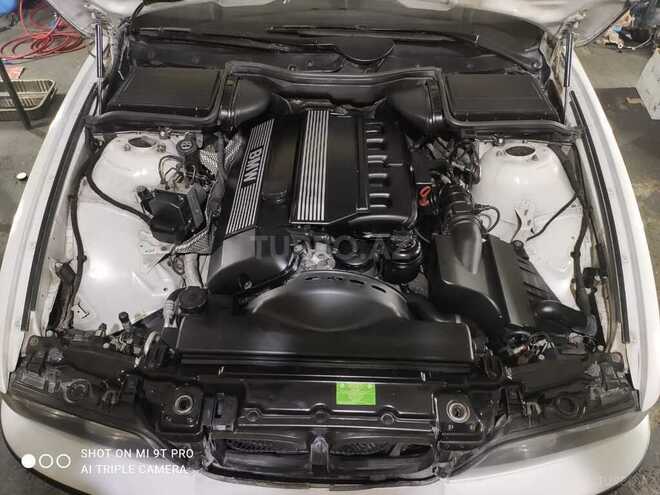 BMW 525 2001, 250,000 km - 2.5 l - Bakı