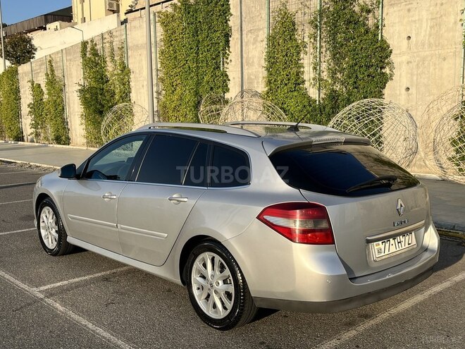 Renault Laguna-17
