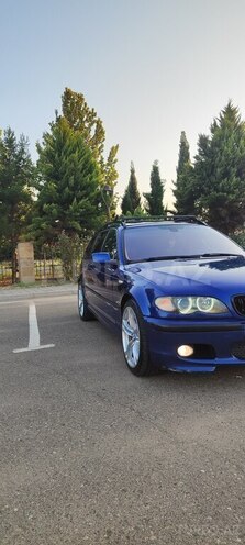 BMW 330 2003, 364,000 km - 3.0 l - Saatlı