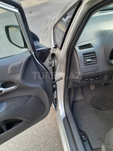 Toyota Auris 2009, 405,000 km - 1.4 l - Bakı