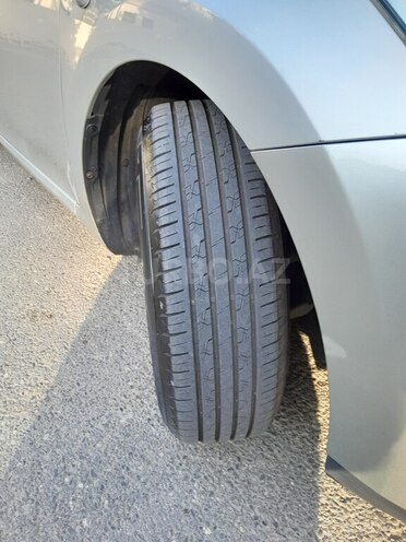 Toyota Auris 2009, 405,000 km - 1.4 l - Bakı