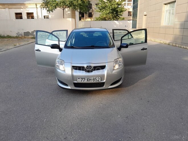 Toyota Auris 2009, 405,000 km - 1.4 l - Bakı