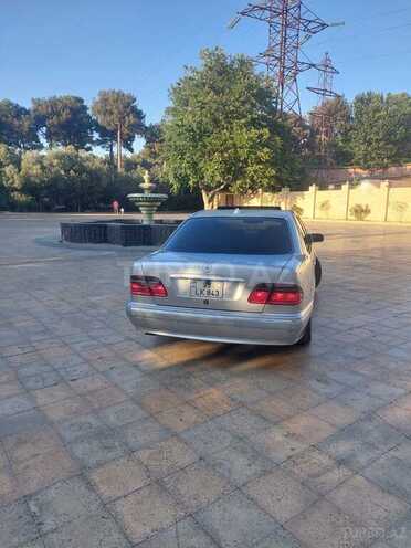 Mercedes E 320 2001, 310,000 km - 3.2 l - Bakı