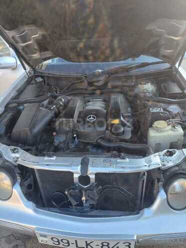 Mercedes E 320 2001, 310,000 km - 3.2 l - Bakı