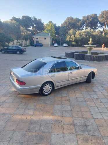 Mercedes E 320 2001, 310,000 km - 3.2 l - Bakı