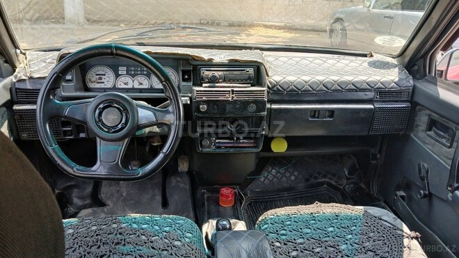 LADA (VAZ) 21099 2000, 200,000 km - 1.5 l - Salyan