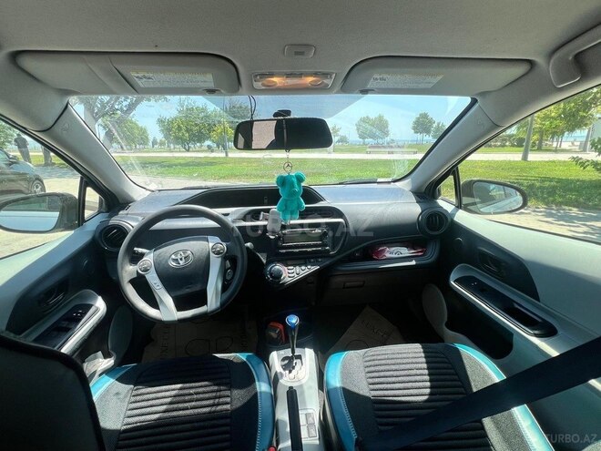 Toyota Prius C 2014, 147,000 km - 1.5 л - Bakı