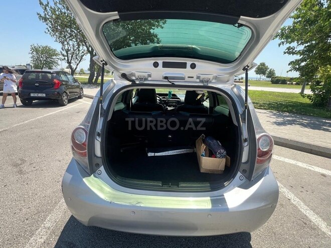 Toyota Prius C 2014, 147,000 km - 1.5 л - Bakı