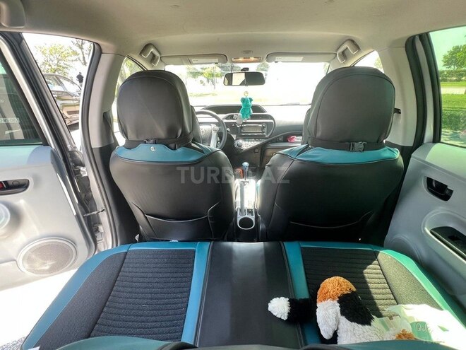 Toyota Prius C 2014, 147,000 km - 1.5 л - Bakı