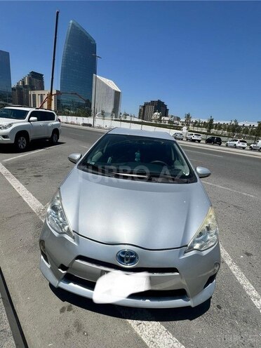 Toyota Prius C 2014, 147,000 km - 1.5 л - Bakı