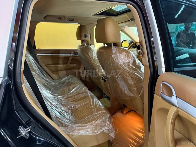 Porsche Cayenne-6