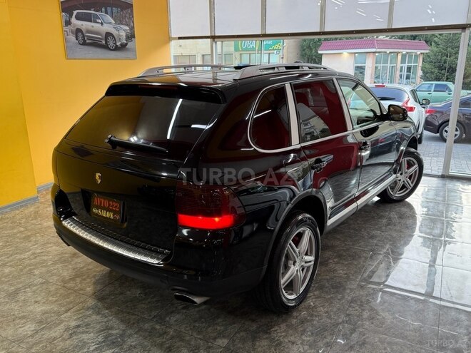 Porsche Cayenne-4