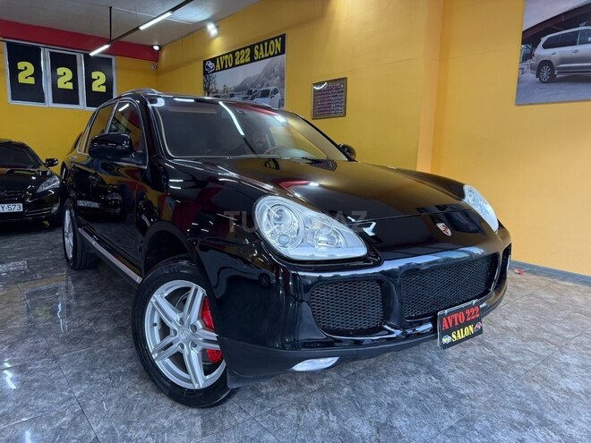 Porsche Cayenne-12