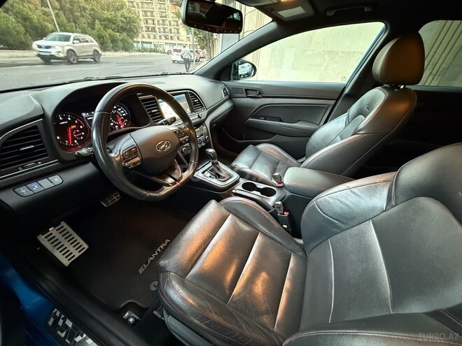 Hyundai Elantra 2017, 92,000 km - 1.6 л - Bakı