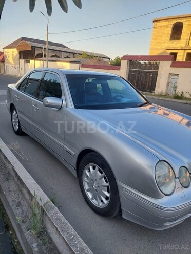 Mercedes E 240 2000, 293,100 km - 2.4 l - Şəmkir