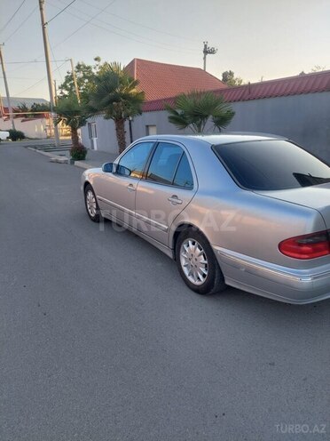 Mercedes E 240 2000, 293,100 km - 2.4 l - Şəmkir