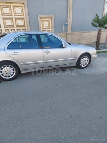 Mercedes E 240 2000, 293,100 km - 2.4 l - Şəmkir