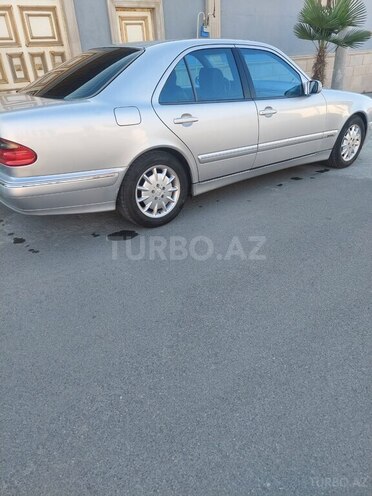 Mercedes E 240 2000, 293,100 km - 2.4 l - Şəmkir