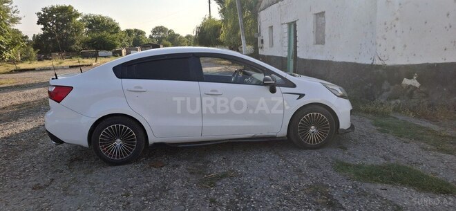 Kia Rio 2011, 156,000 km - 1.4 л - Xudat