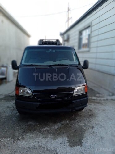 Ford Transit-1